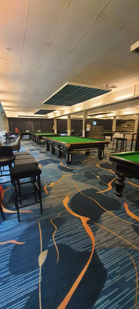 NEW CARPET ROLL IN SNOOKER ROOM IMPORTED BY QUANG TRAN
